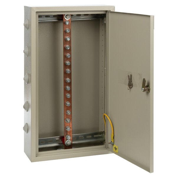 Ящик главной заземляющей шины ГЗШ-12 УХЛ (Медь 3х25) 340A (540х310х120) ip65 Ящик главной заземляющей шины ГЗШ-12 УХЛ (Медь 3х25) 340A (540х310х120) ip65