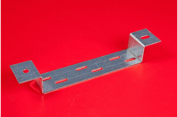 Скоба TM для крепления лотка к полу; к стене осн.150 DKC BMM1015