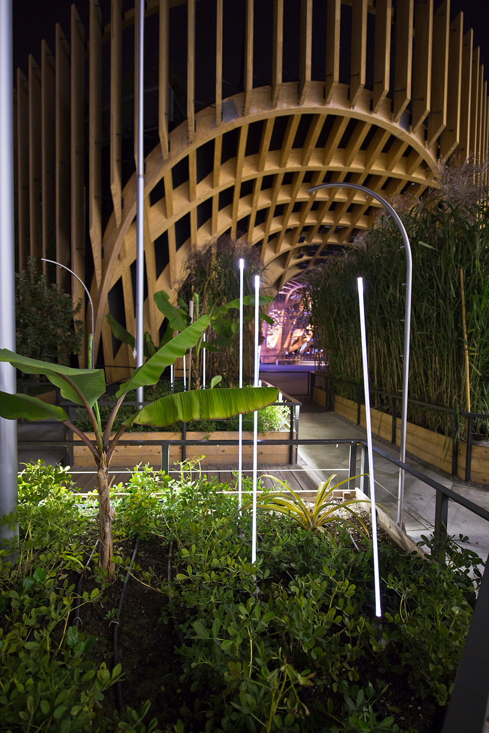 Декоративный светильник iGuzzini Typha Bollard Steel ADT3.713 (1000mm)