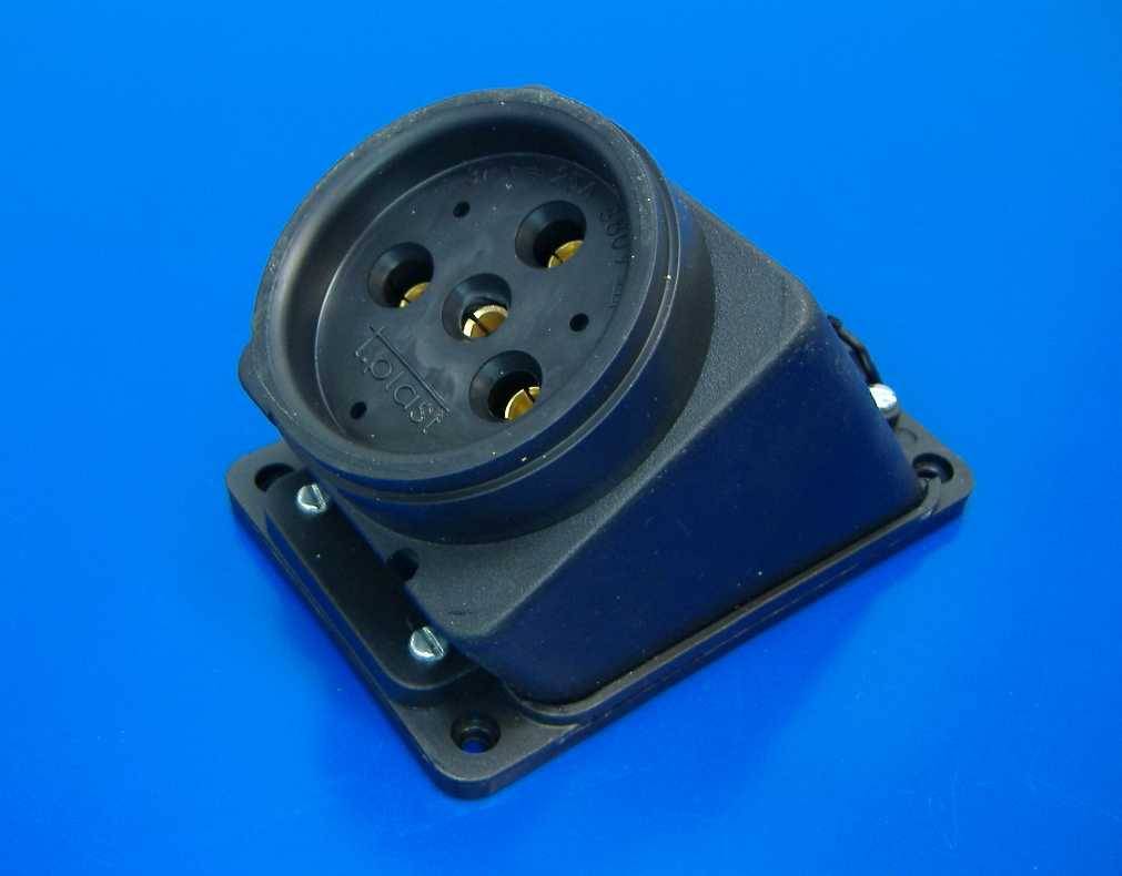 Розетка настенная угловая без крышки 3Р+Е 3х25 А 380-415В Розетка настенная угловая без крышки 3Р+Е 3х25 А 380-415В