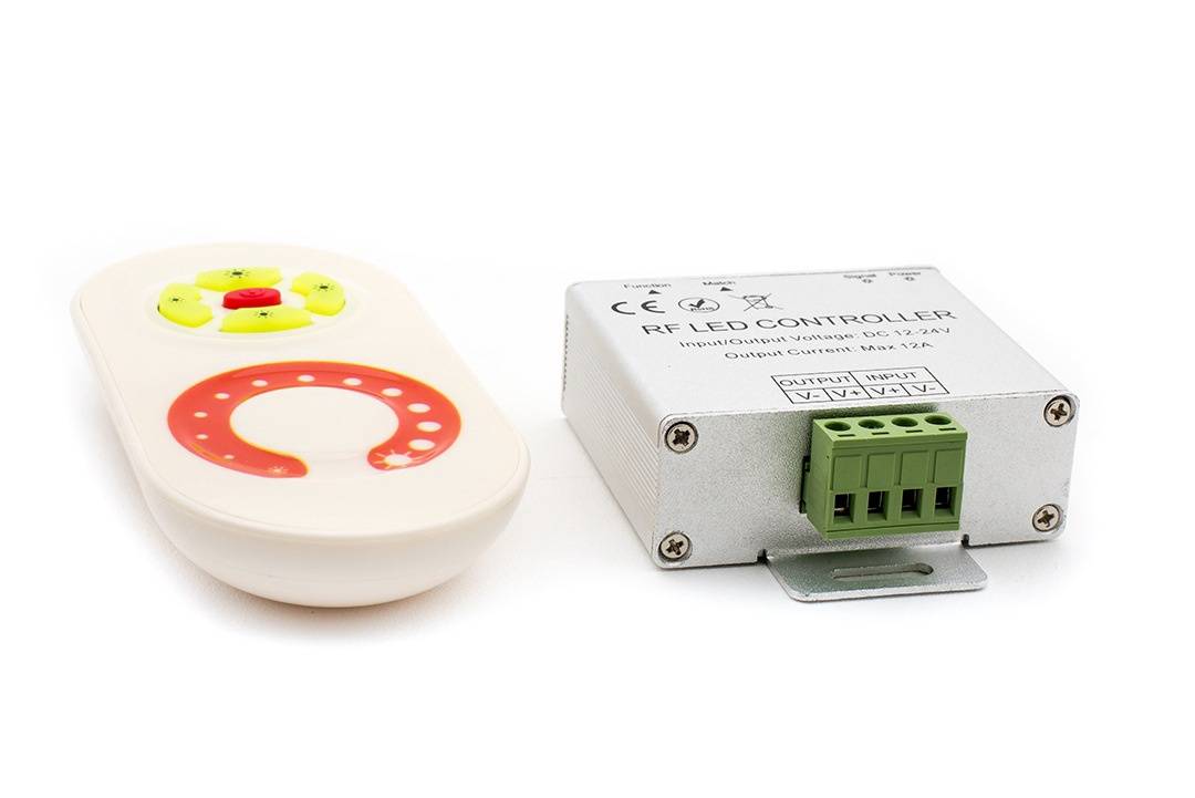 Диммер для ленты RF-DIM-S5-10A Диммер для ленты RF-DIM-S5-10A