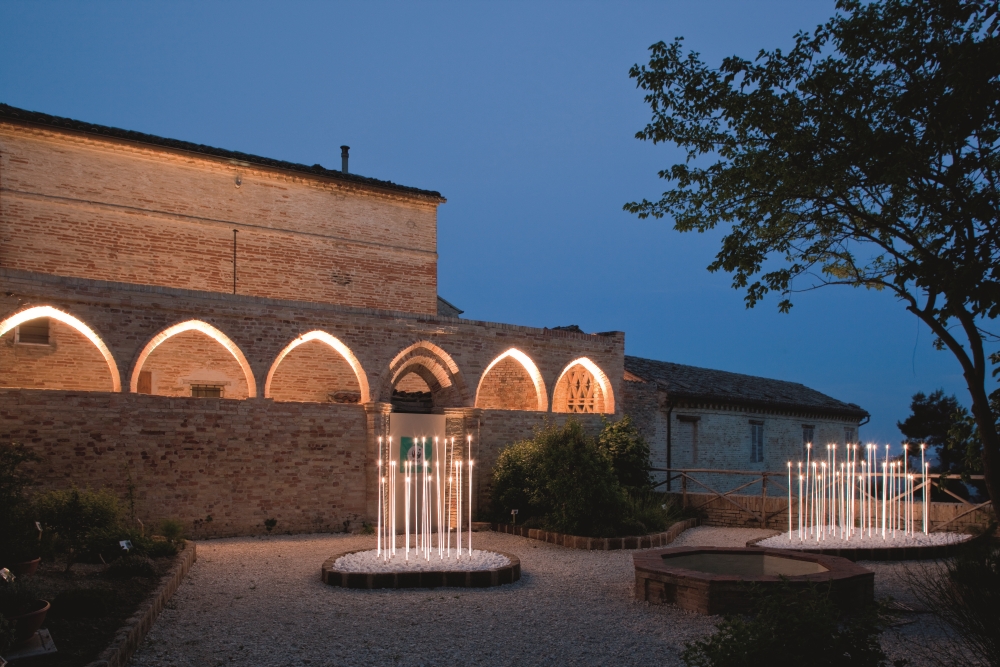 Декоративный светильник iGuzzini Typha Bollard Steel ADT2.713 (1500mm)